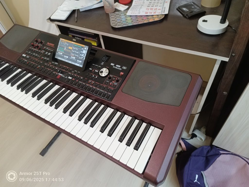 Клавир Корг pa 1000