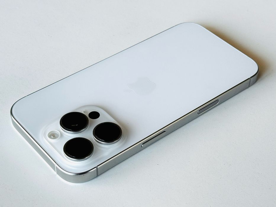 Iphone 16 Pro 1TB White Titanium Гаранция 6 месеца