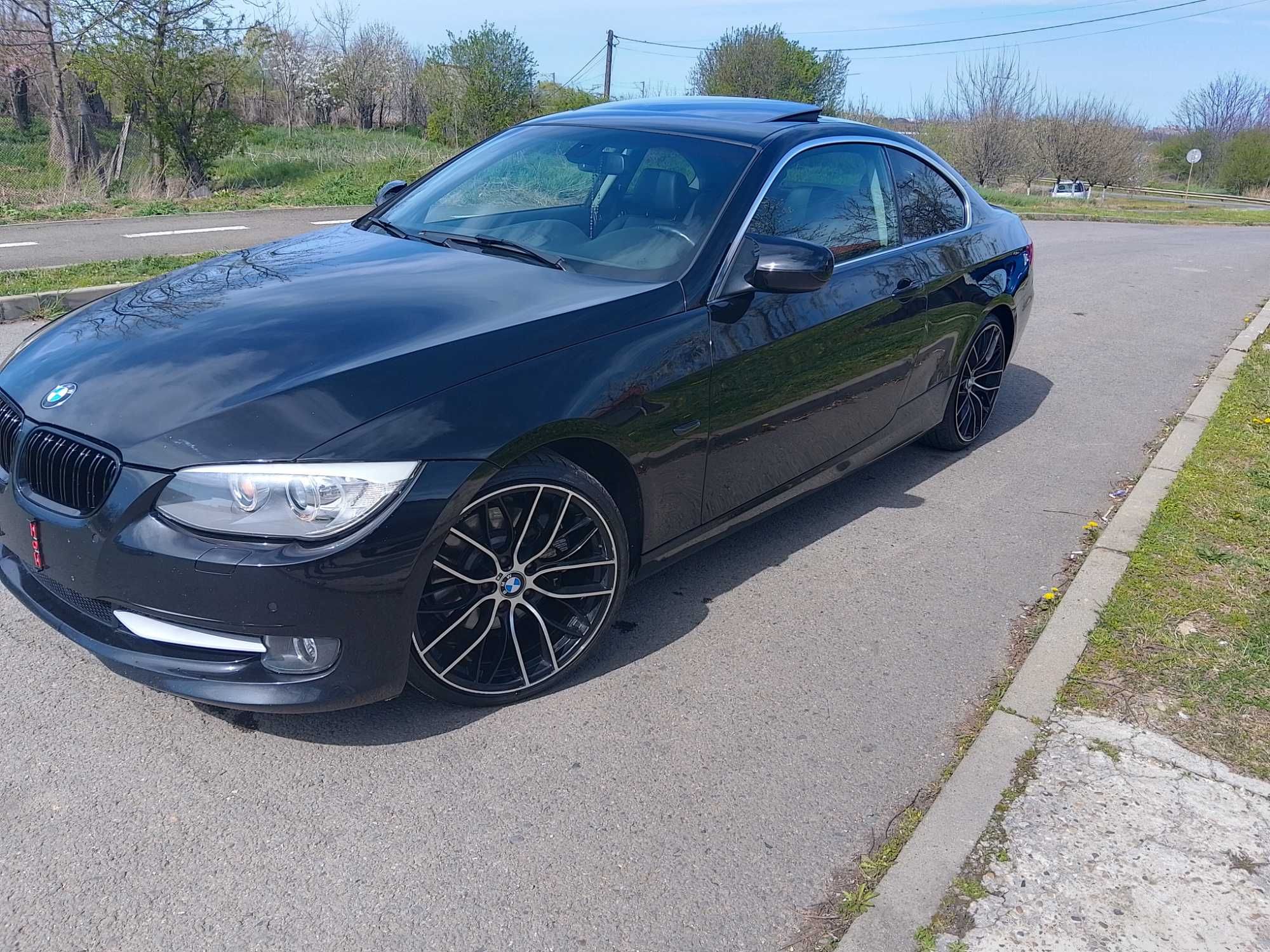 Vând /schimb BMW 325i e92 2011