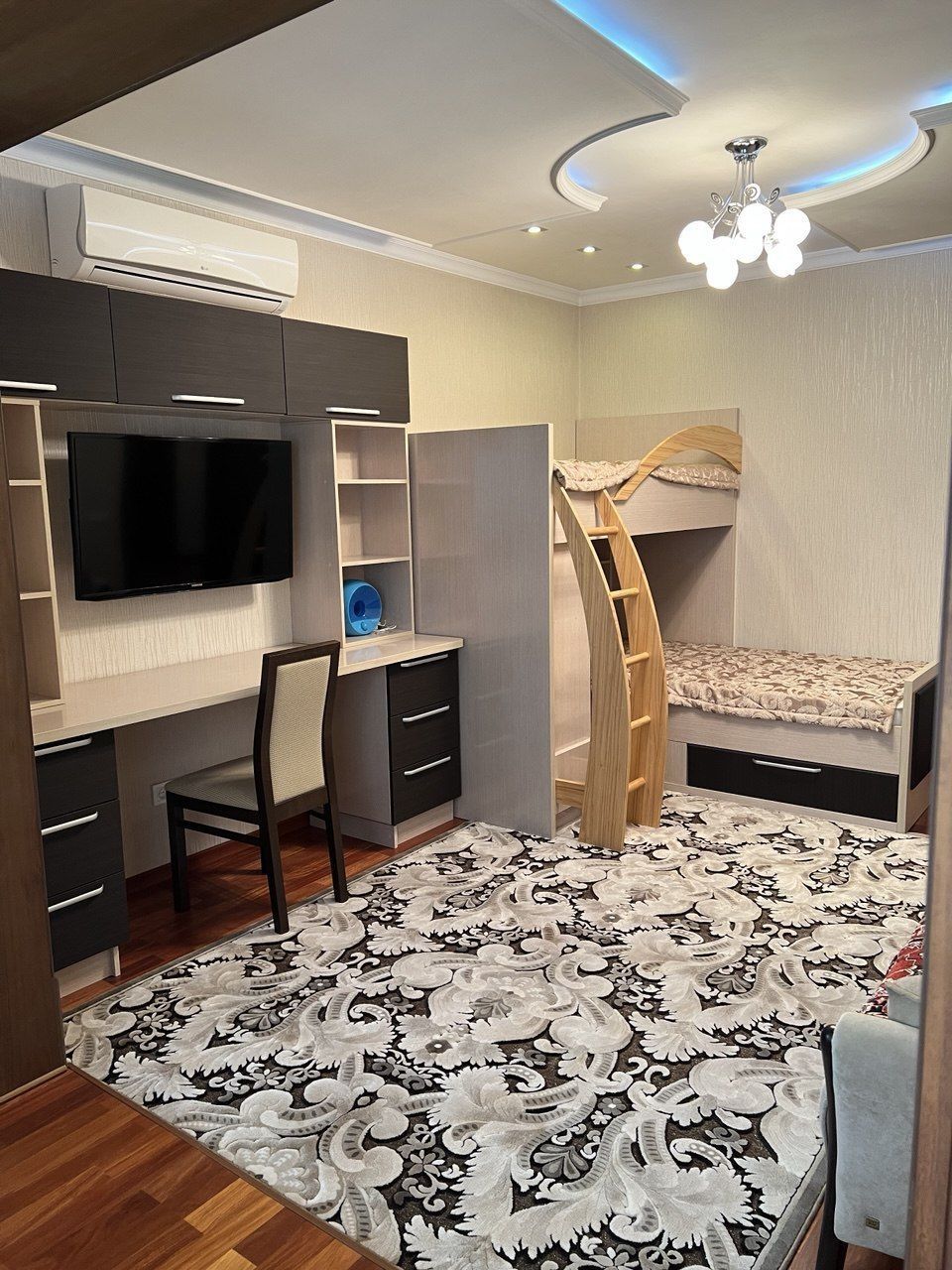 Центр квартира Садыка Азимова 4//4//5 100м2 Спец план