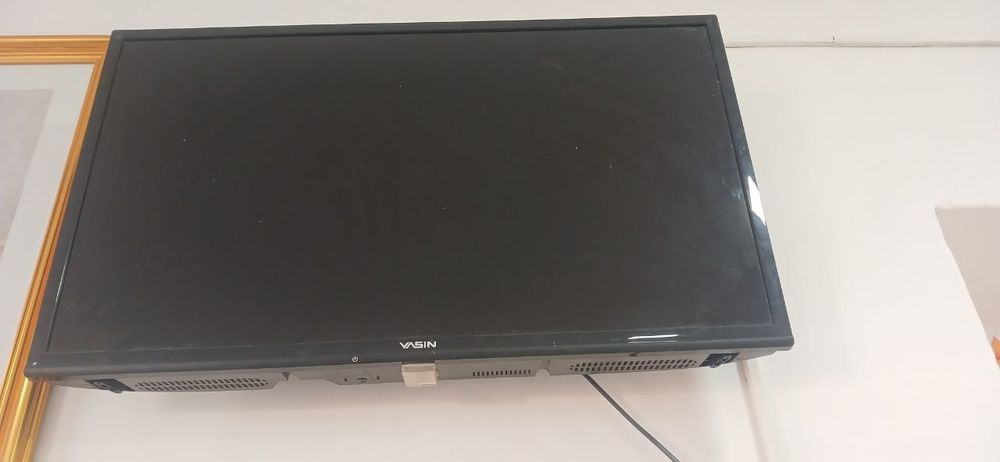 Televizor 32.        .