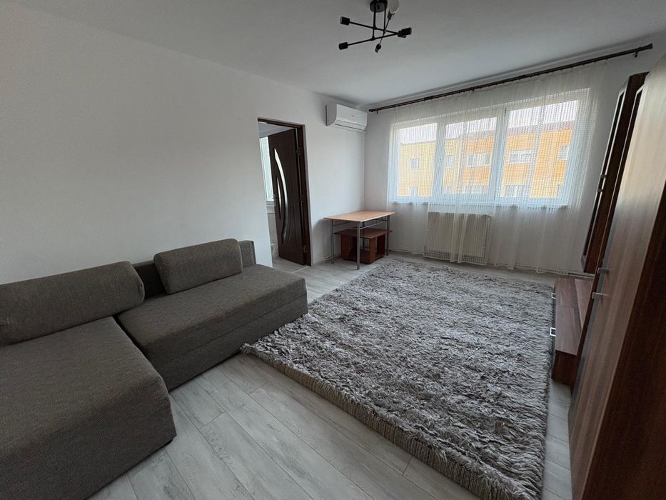 Inchiriez apartament 2 camere Petru Maior 32