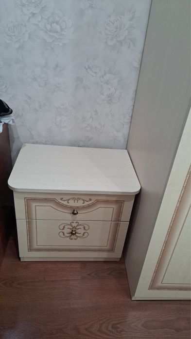 Продам спальный гарнитур