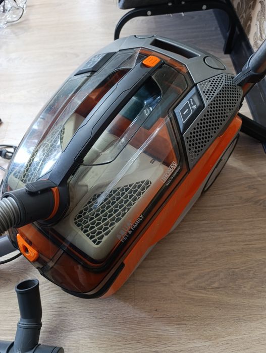 Мощный пылесос Tomas