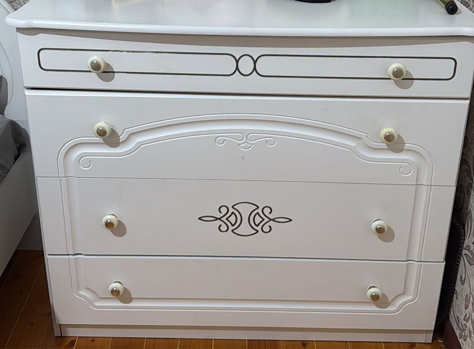 Спальный гарнитур