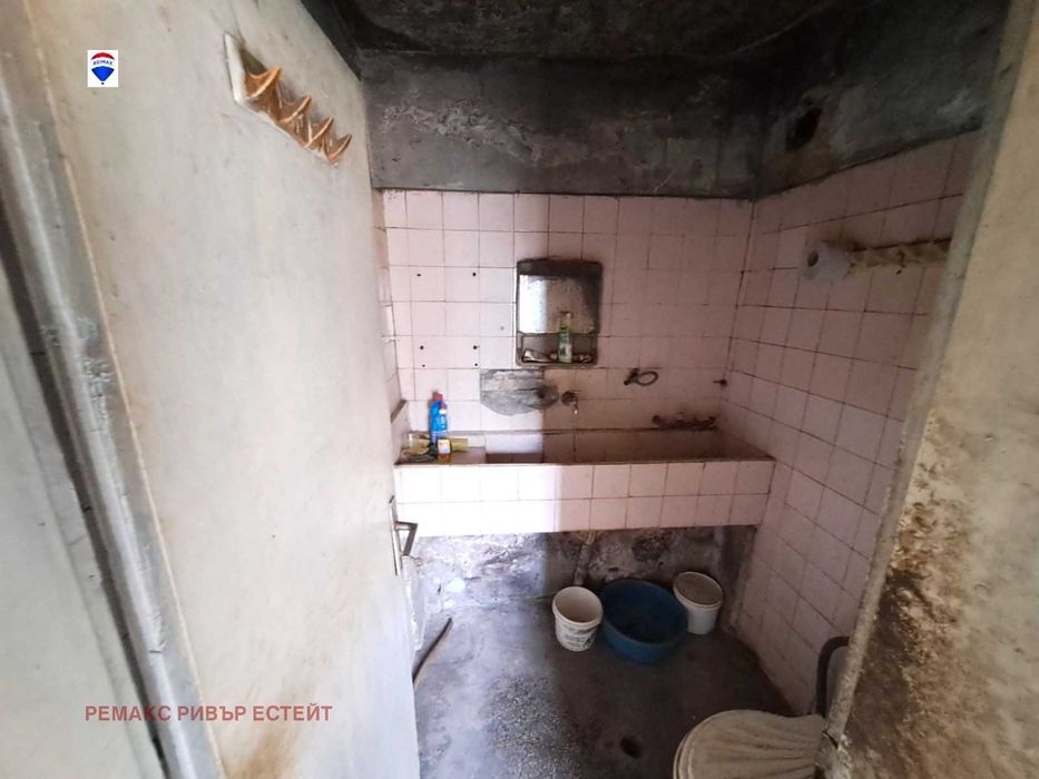 Къща с двор в с. Красен, обл. Русе