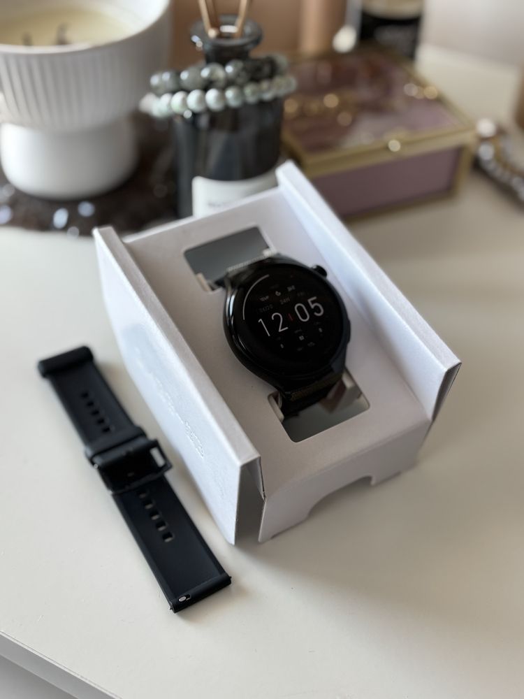 Huawei Watch 4 LTE с подарък каишка