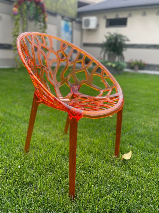 Scaune Crystal curte