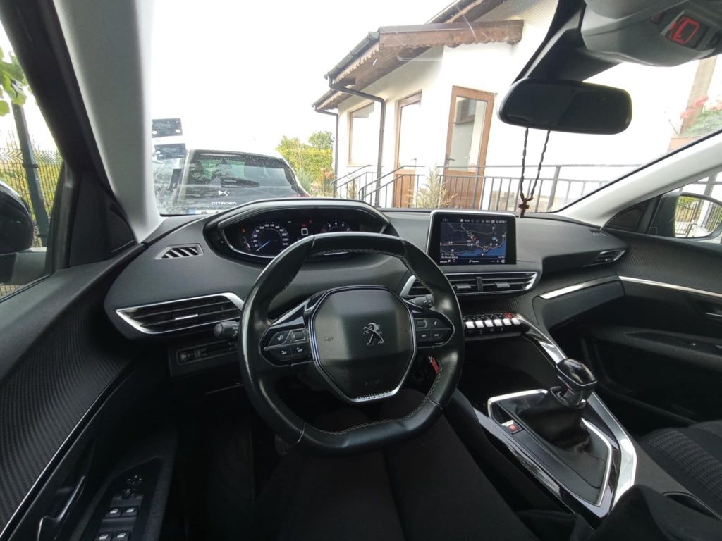 Peugeot 3008 1.2 PureTech Executive