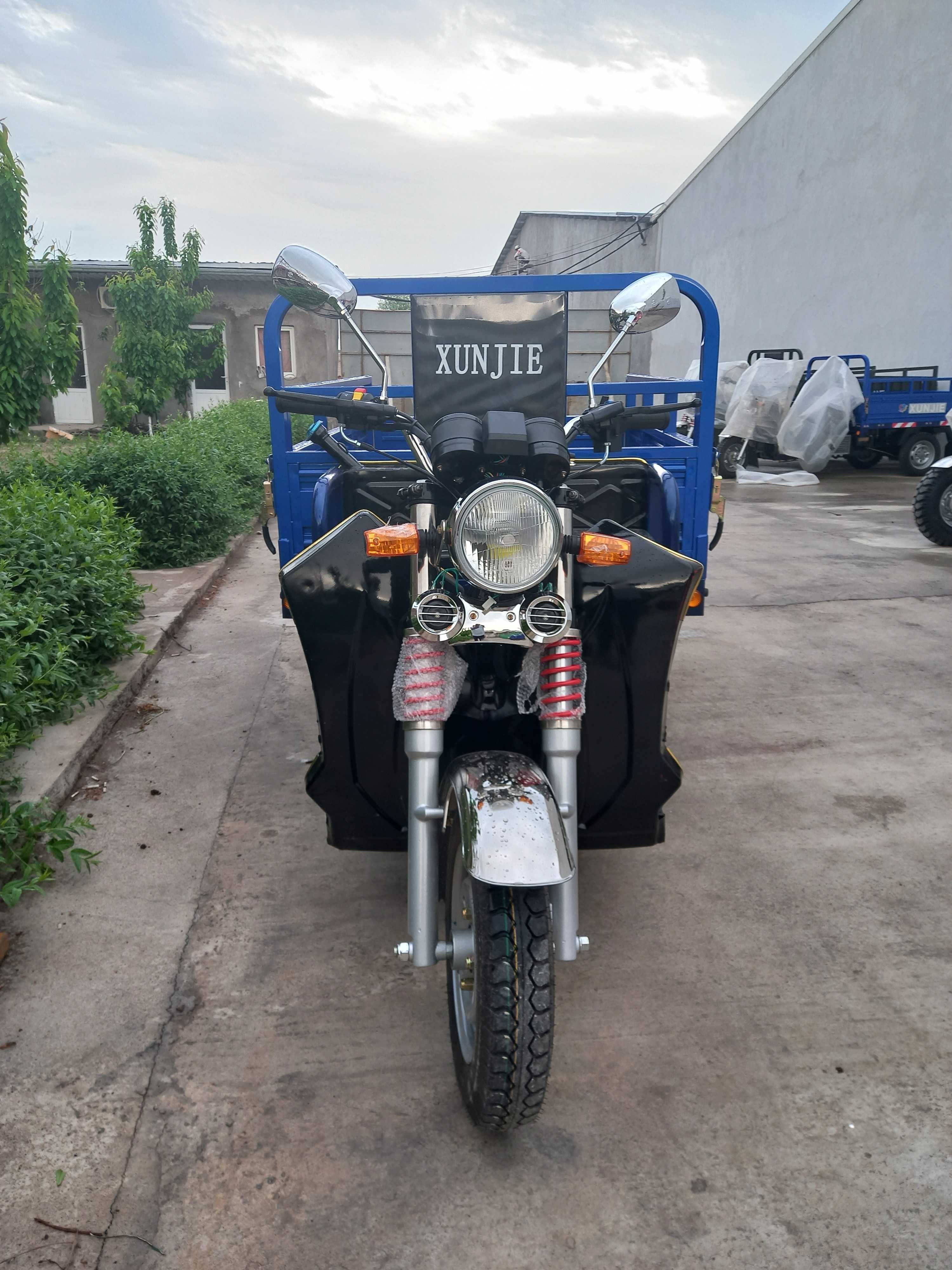 Трёхколёсный грузовой мотоцикл 50 СС XUNJIE