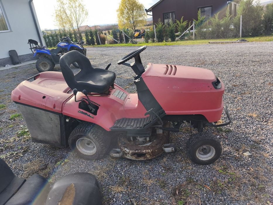 Tractoras gazon honda 2216