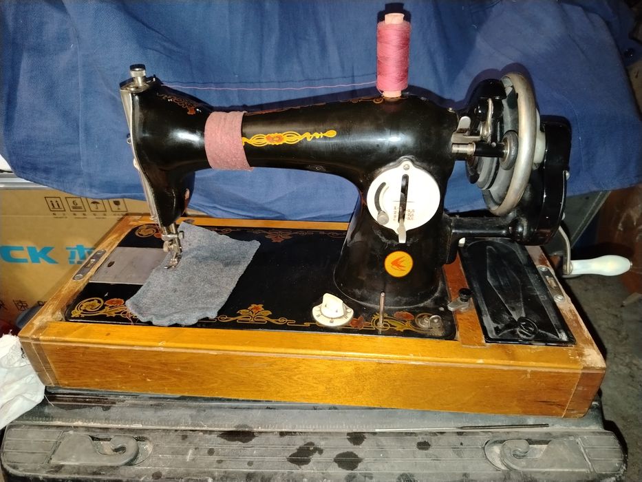 Ручная швейная машина