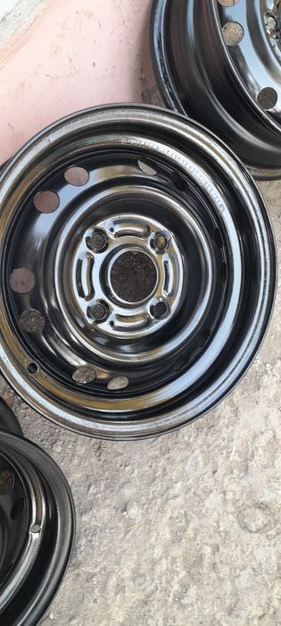 Продаётся комплект диска дамас