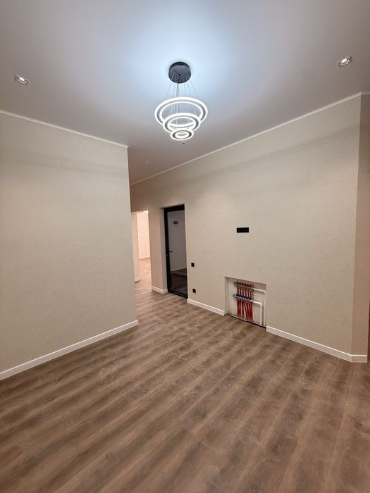 Дом 1.7 сот, 4 комнаты + холл, 2 санузла — центр Сергели