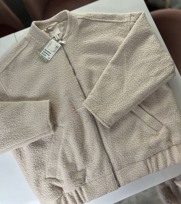 Ново яке H&M букле бомбер