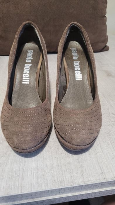 Обувки на ток кафяв велур