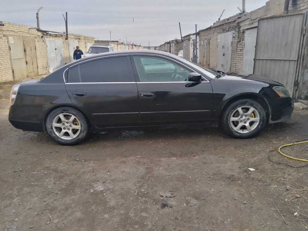 Nissan Altima 2004г