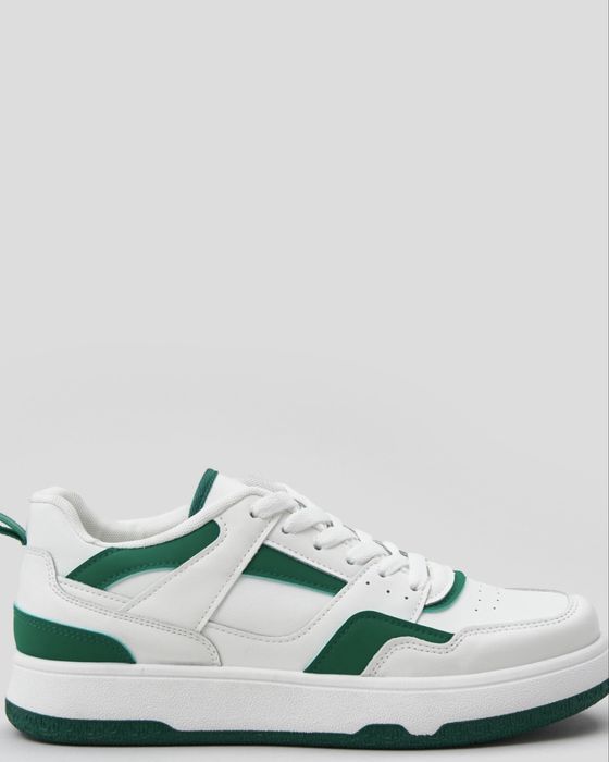 Спортни обувки от Sinsay в бял и зелен цвят