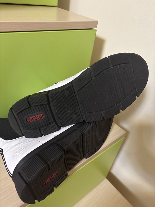 Ghete Albe Rieker dama