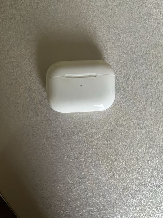 Airpods pro с левым одним наушником