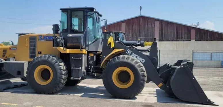 XCMG Погрузчик 3куб джойстик