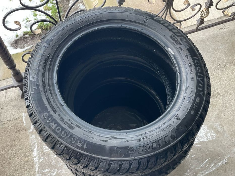 Продам шины шипованные