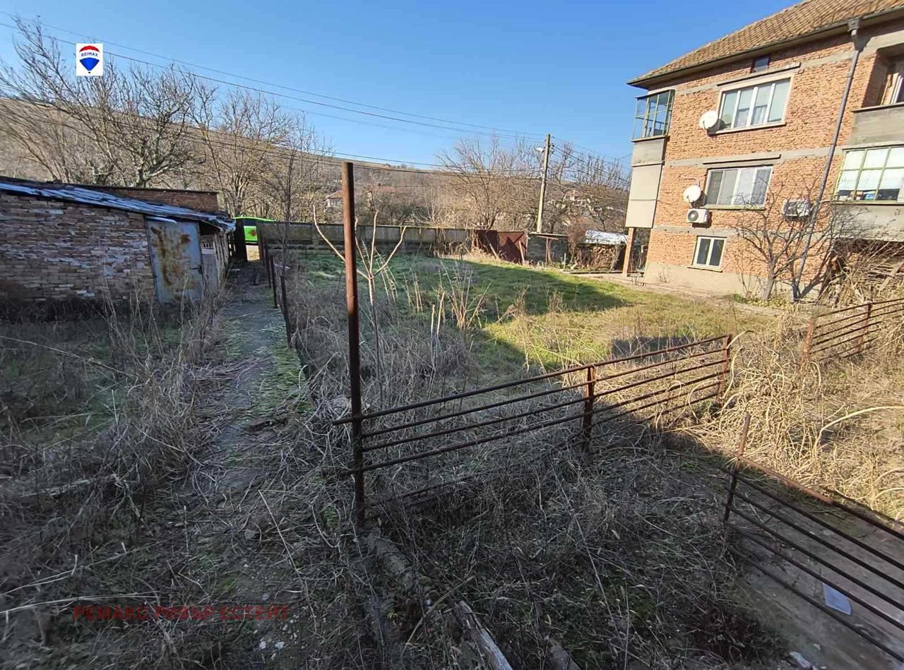 Продава се Парцел в с. Басарбово, Област Русе - 938 кв.м за 35 €/кв.м - Снимка #2