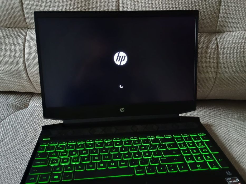 Гейминг лаптоп HP Pavilion 15 RTX 3050