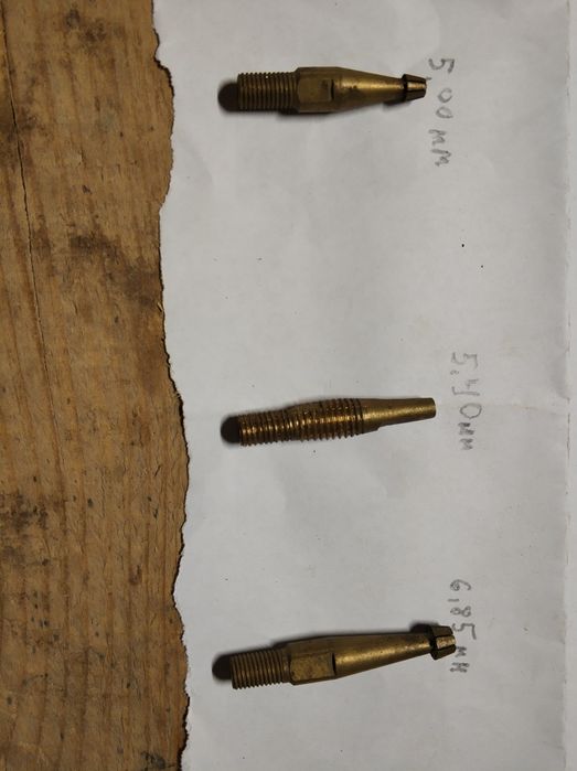 Части за струг от различни видове.