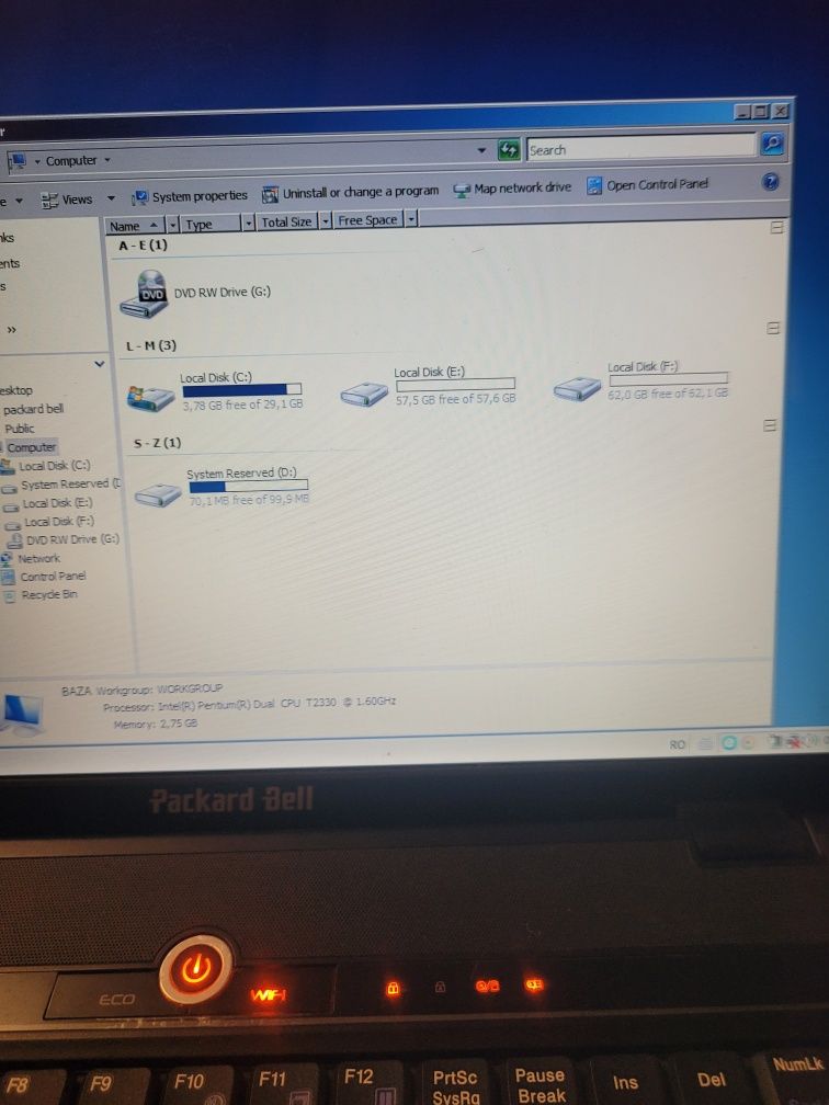 Vând laptop Packard Bell