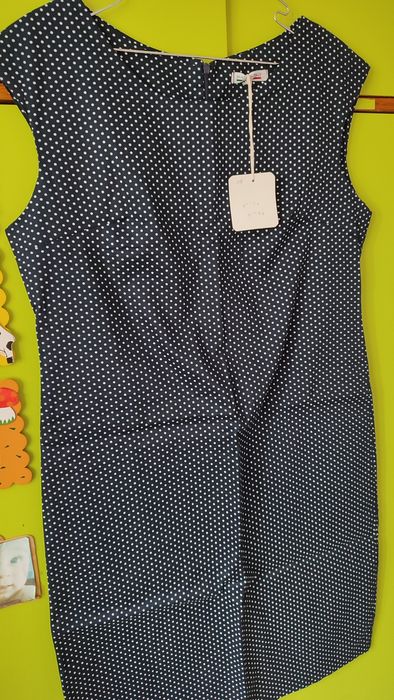 Rochie nouă cu etichetà