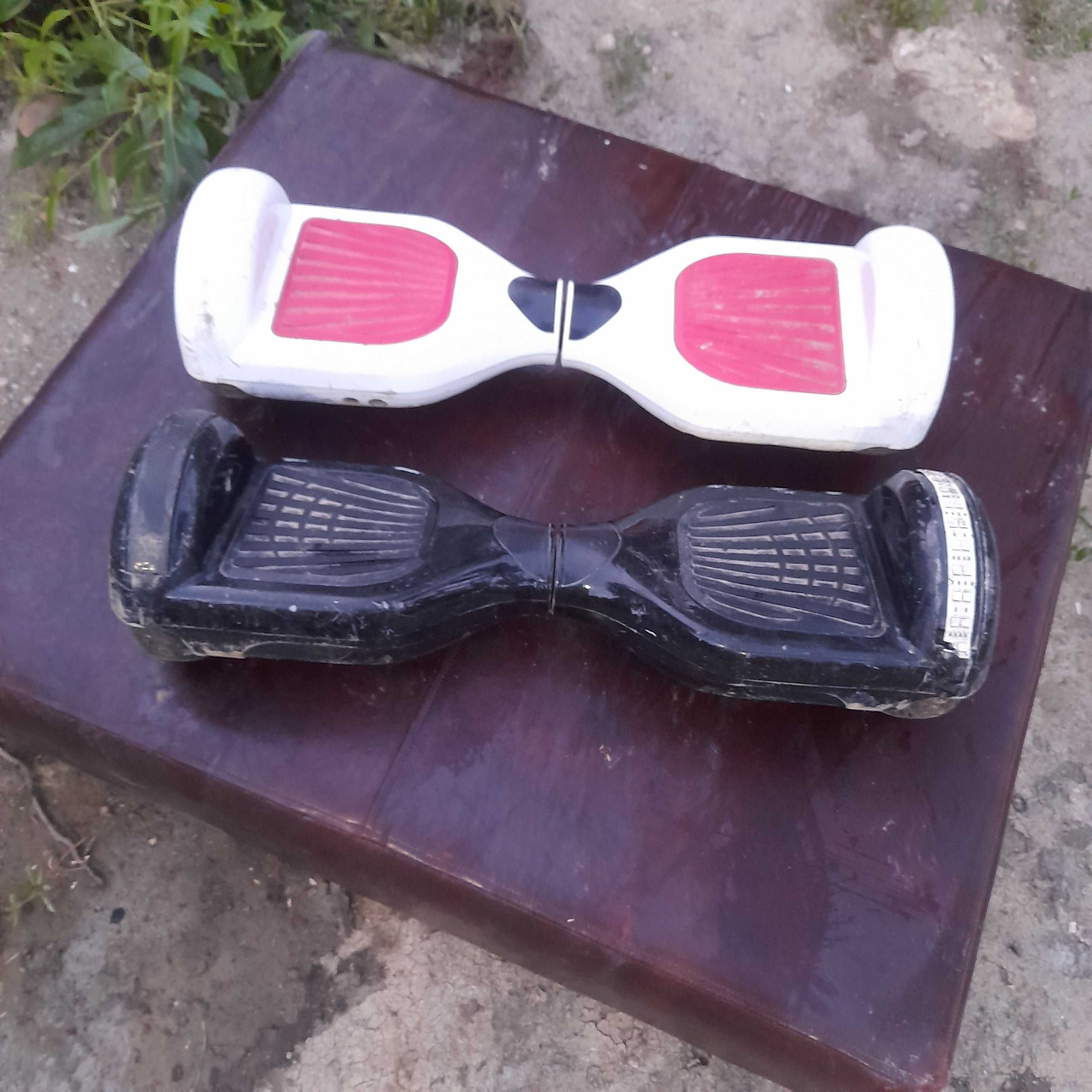 Vand 2 hoverboard nustiu dacă funcționează