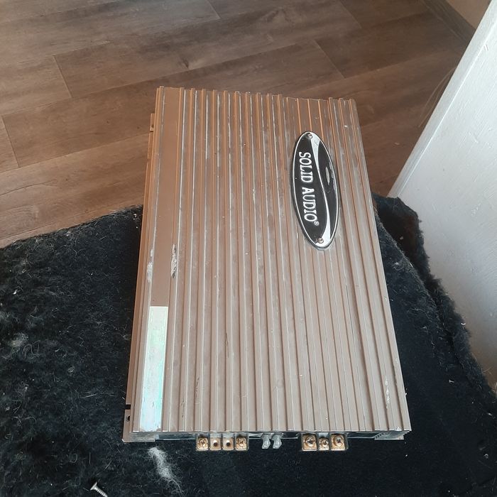 Продам усилитель для сабвуфера 800вт 4 канал