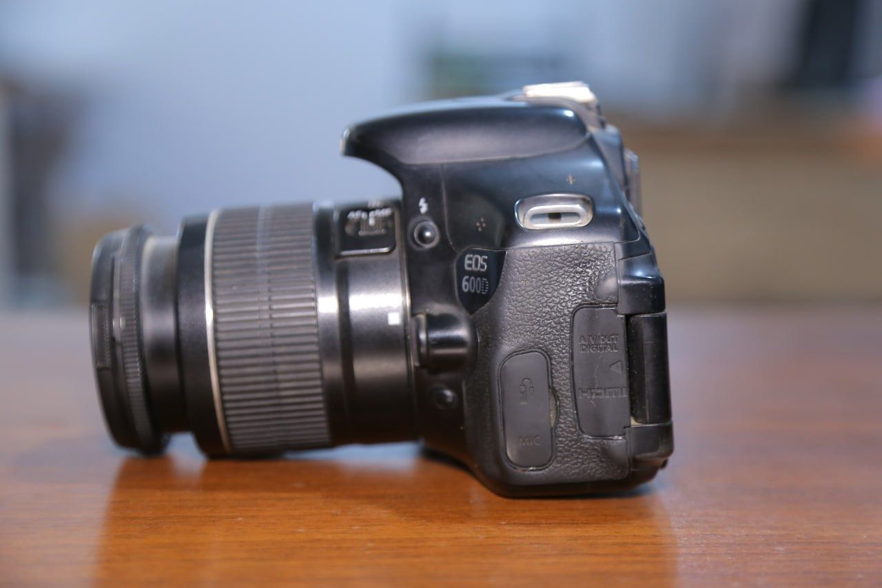Canon 600D sotiladi