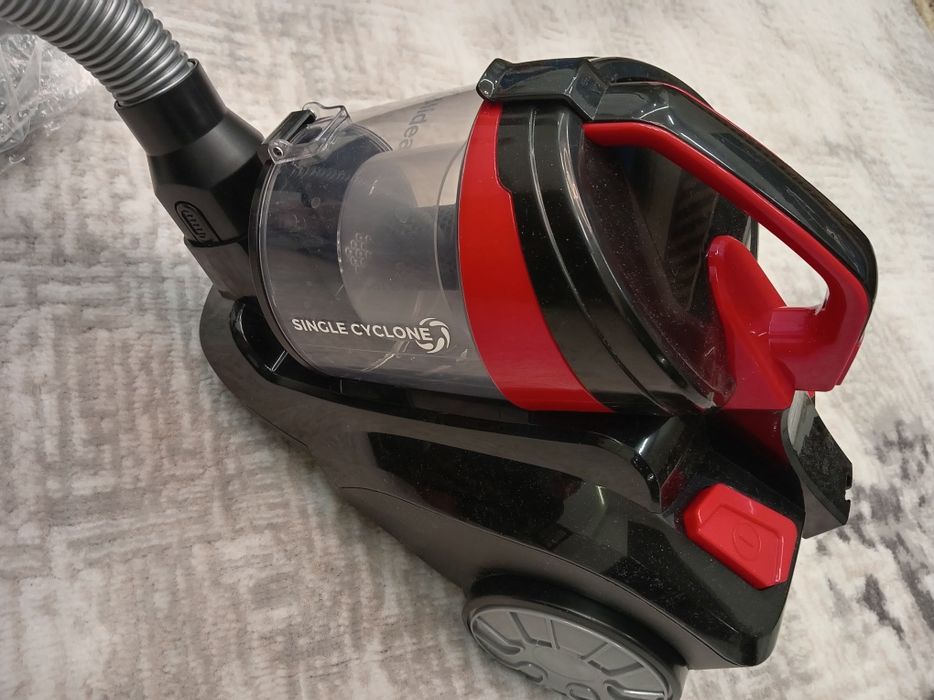 Пылесос новый фирмы Midea