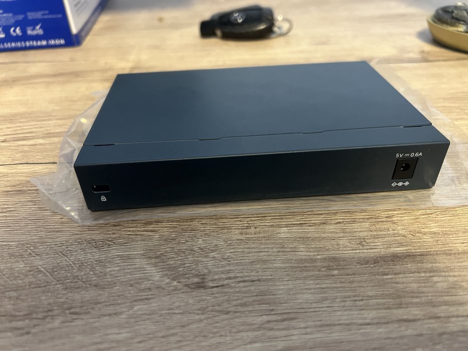 Switch cu 8 porturi TP-Link TL-SG108, 4000 MAC, 16 Gbps