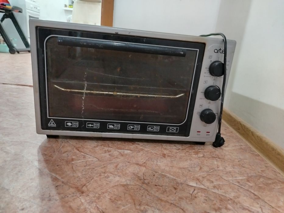 Продам духовку электро на 36 литров