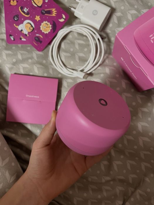 Продам Яндекс Станцию «Алиса»