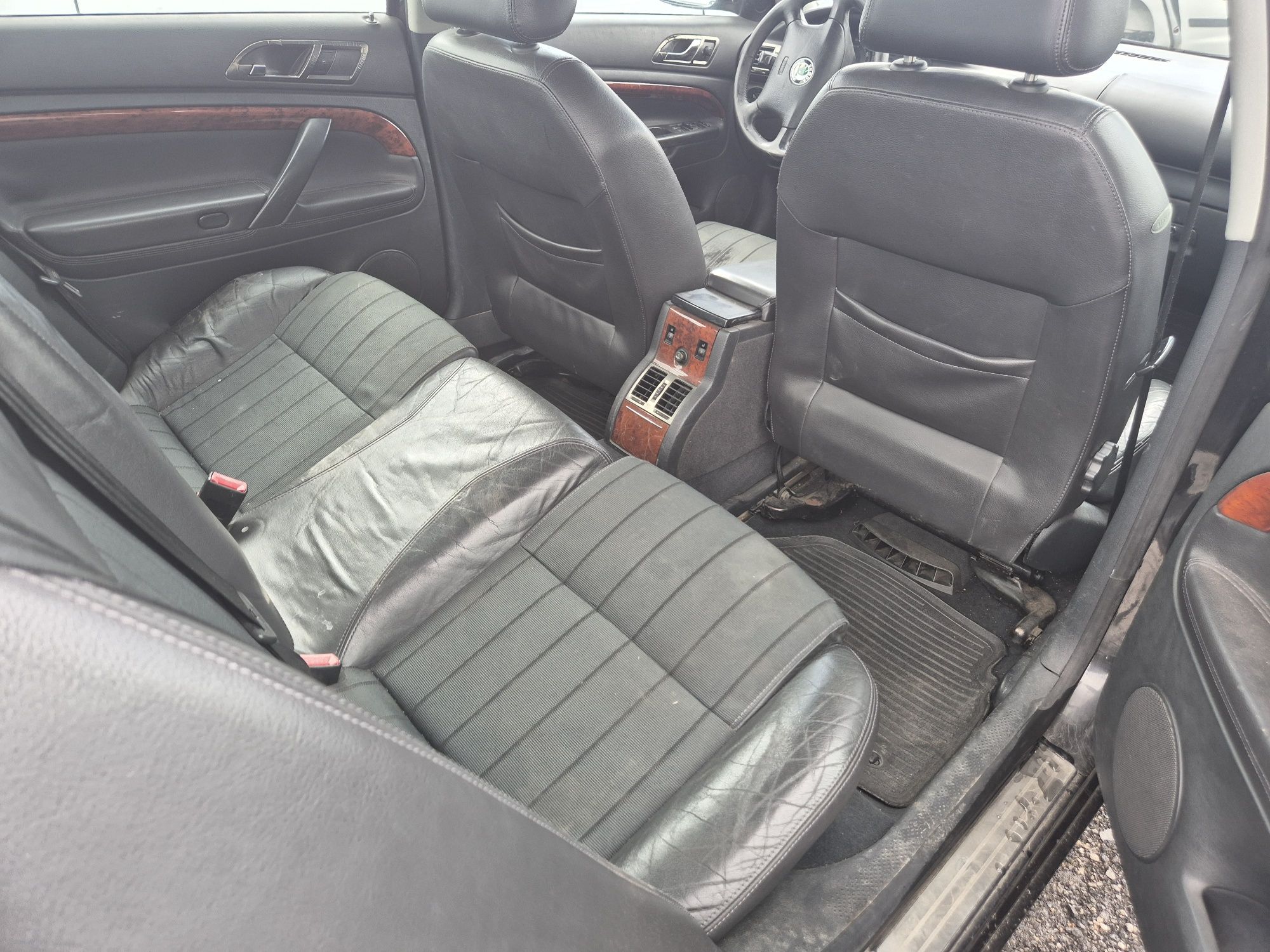 Dezmembrez Skoda Superb 2002 2.8 V6 Benzina Automata