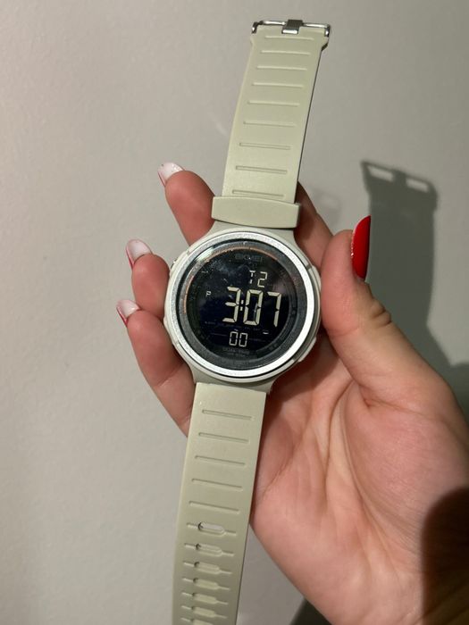 Ceas bkmei ( nou ) fara cutie . Foarte bun, design excelent