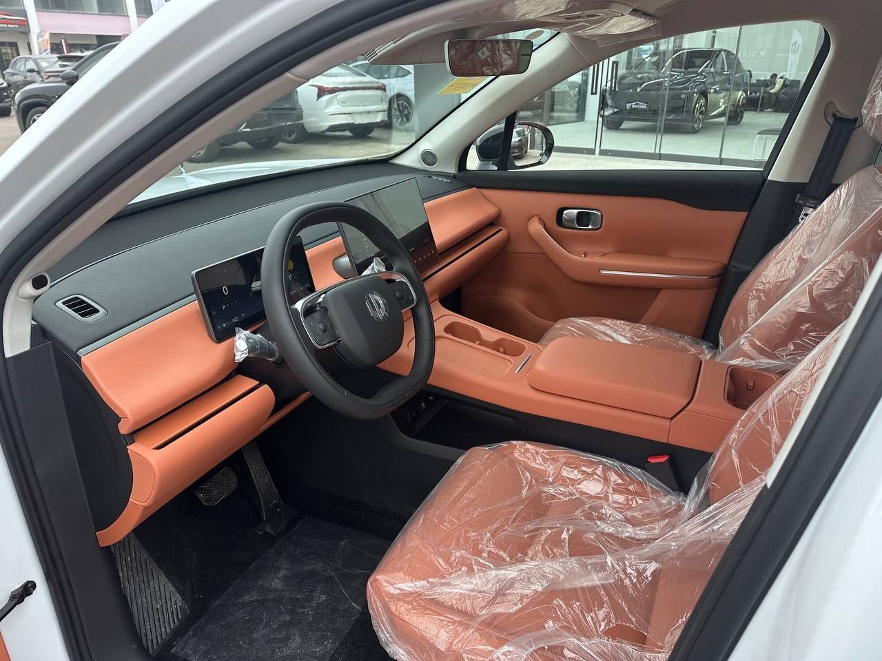 Leapmotor C16 FULL 2-3 pozitsiya dop opsiya Gibrid