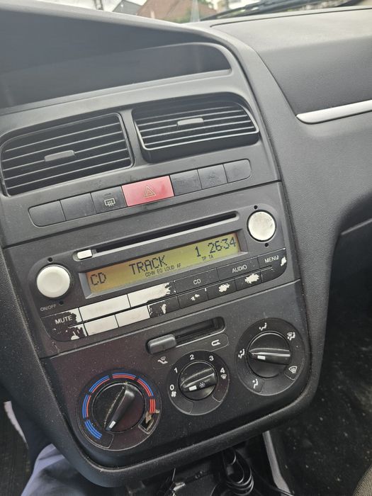 Sistem audio cd-player fiat