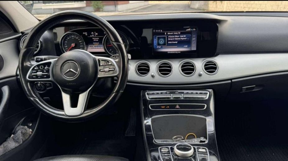 Vând Mercedes E Class 2019