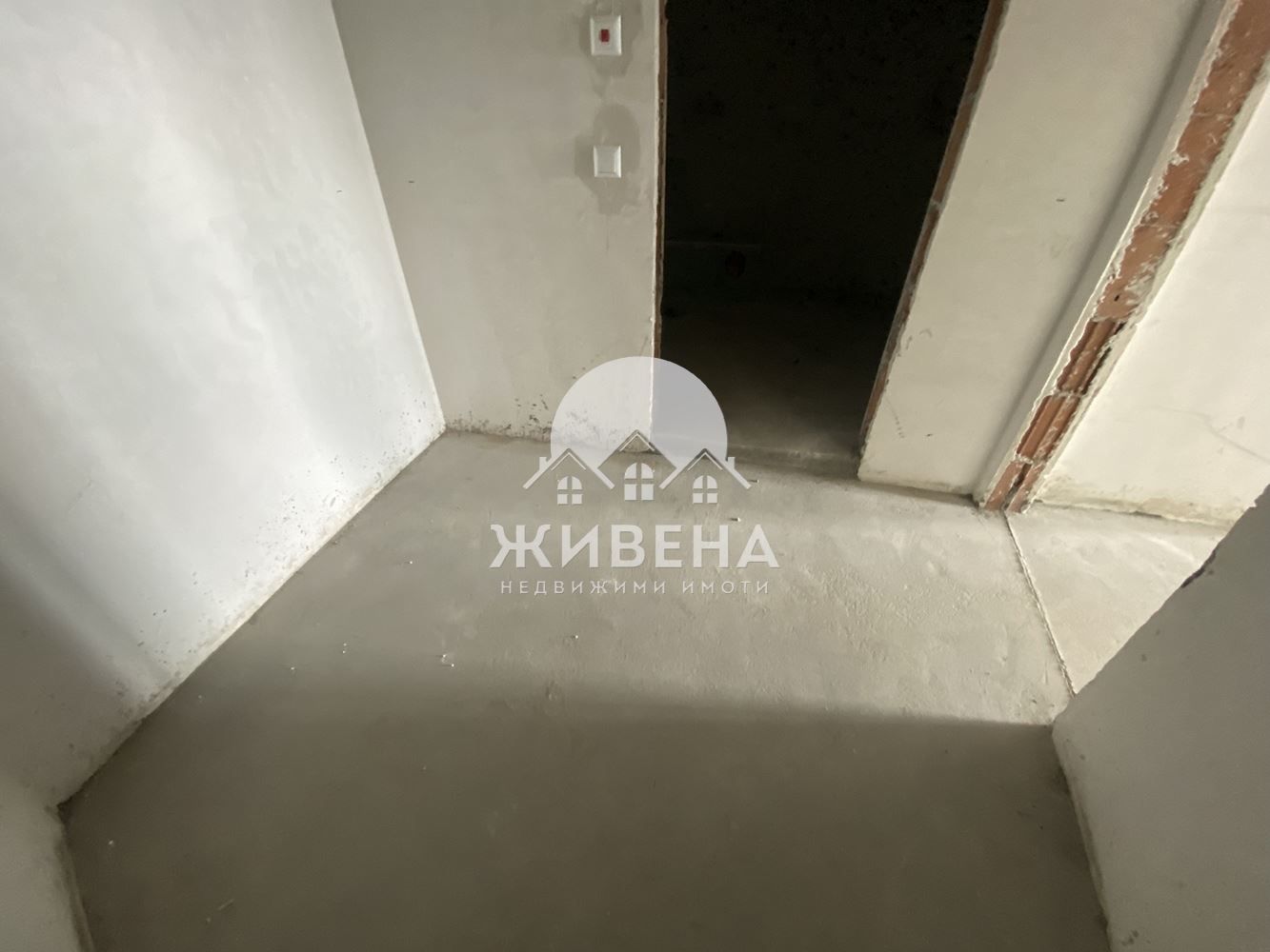 Продавам 2-стаен апартамент в района на Операта, БДС, 77 кв.м