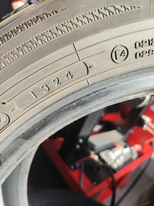 2бр.зимни гуми 215/55/17 Yokahama