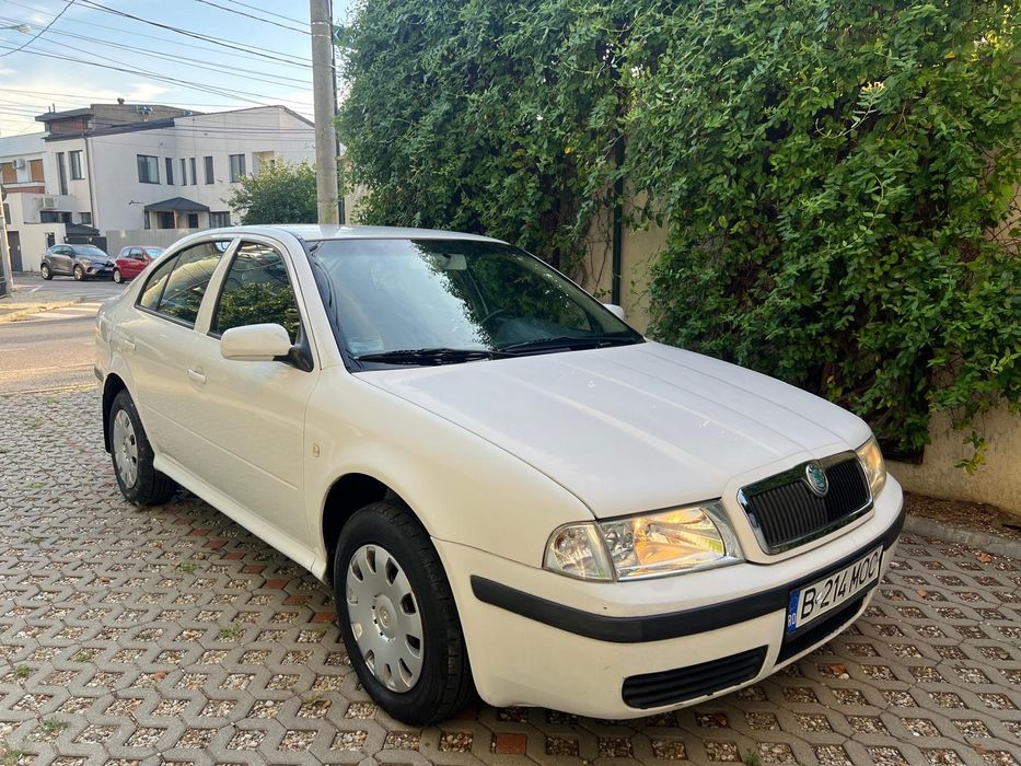 Skoda Octavia Tour 1-1.6MPI-102Cp-2008-Ac