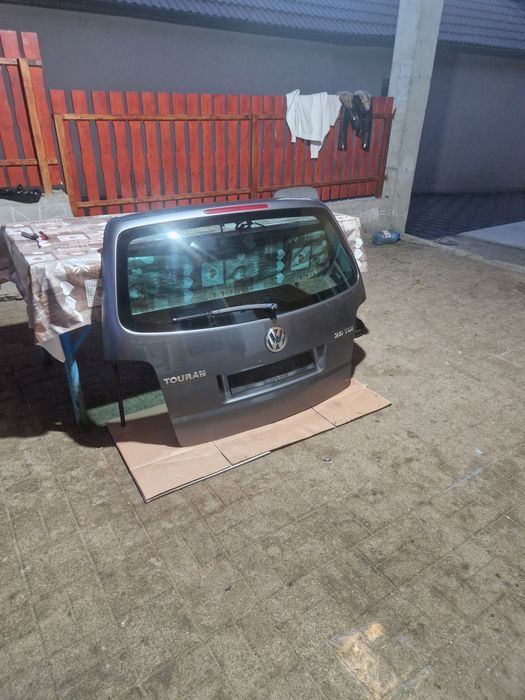 Haion Wollswagen Touran 

Wollswagen golf 5 plus 

1.9 TDI.   BKC.
