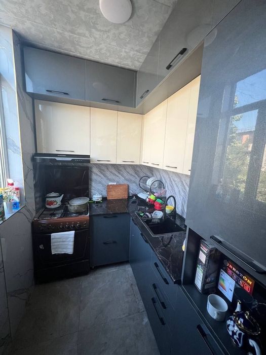 2-Комн. 3-Этаж. 77-Серия. 60м². Улучшенка. Кирпичный. Геофизика.