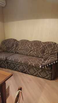 Продам диван длина 240, ширина  90,