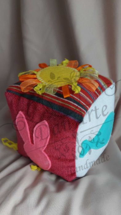 Занимателно кубче за игра